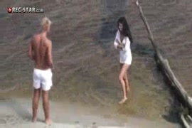 سكس اروبي كلب ينيك بنت